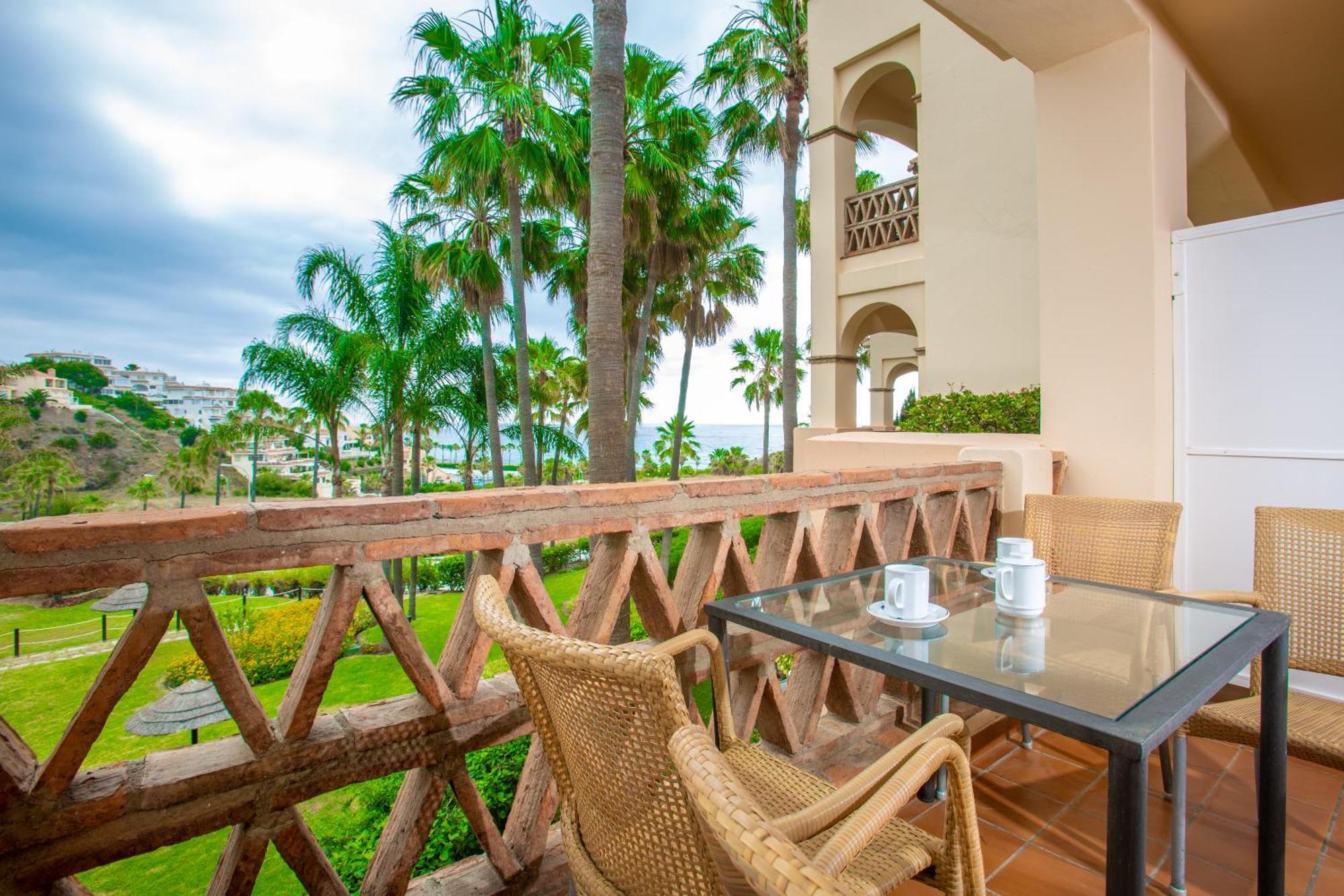 Wyndham Residences Costa Del Sol Фуэнхирола Экстерьер фото
